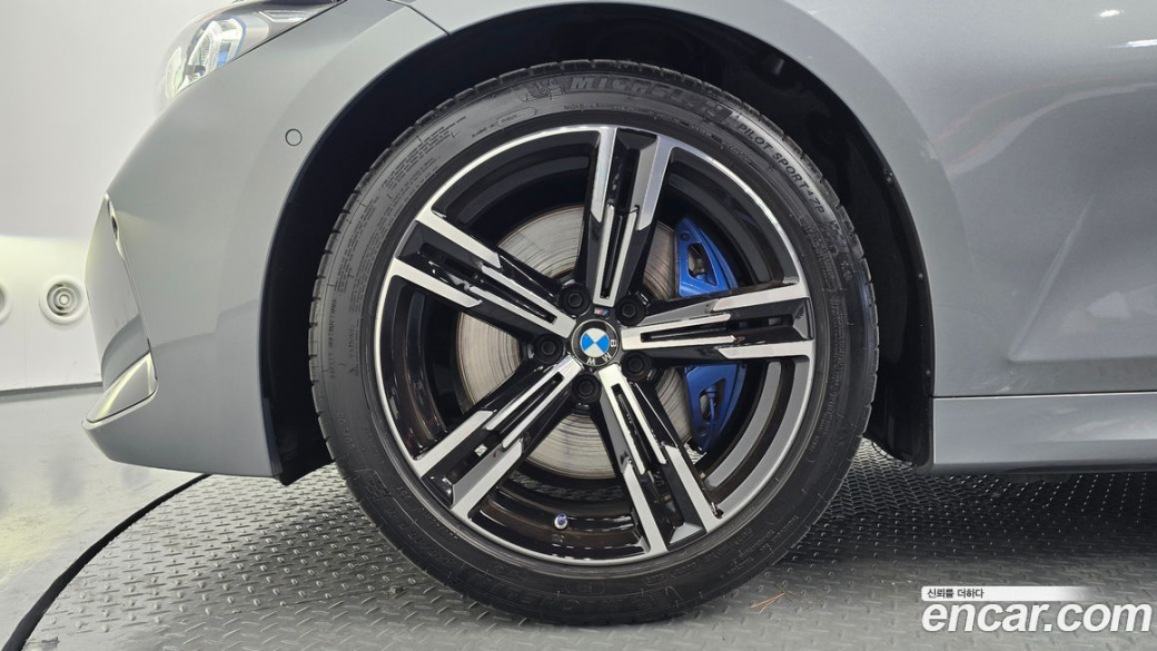 BMW 3-Series 320i M Sport, 2024