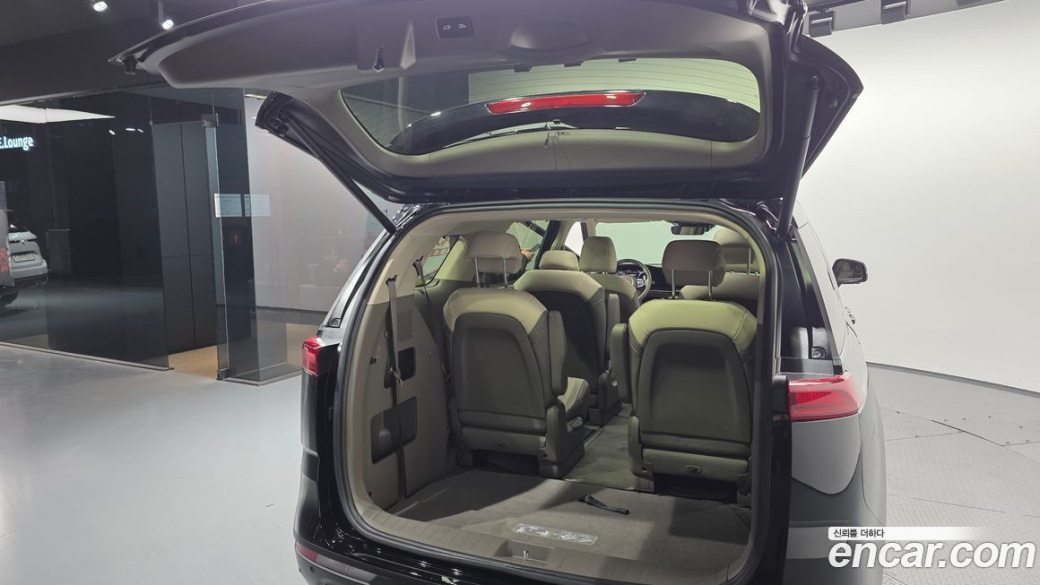 Kia Carnival 9-Seater Noblesse, 2022