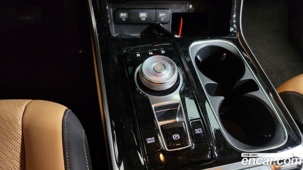 Kia Carnival 7-Seater Signature, 2023