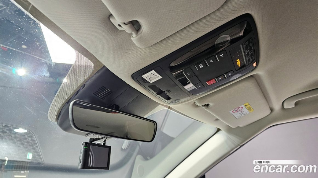 Kia Carnival 9-Seater Prestige, 2025
