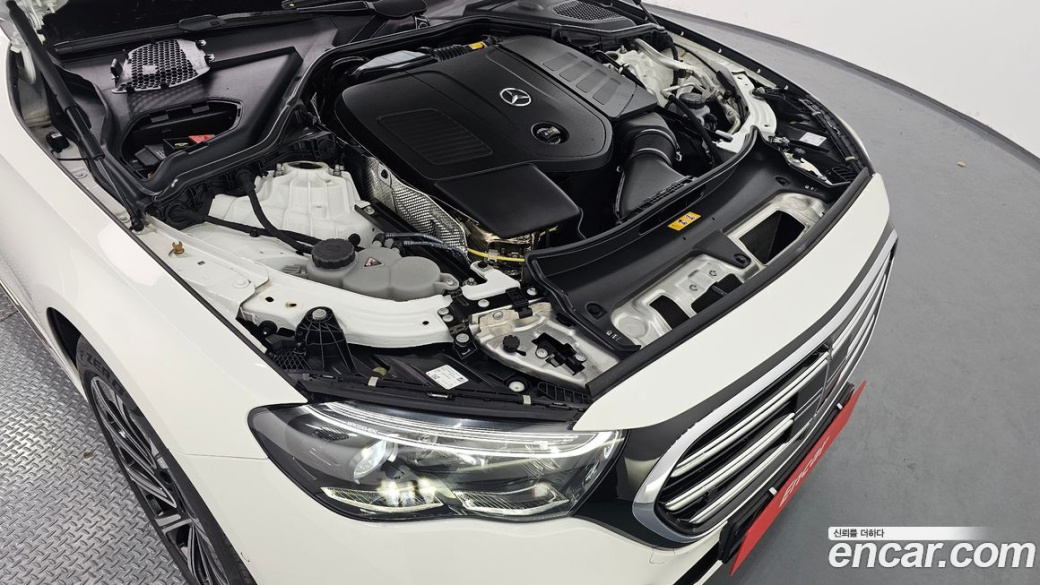 Mercedes-Benz E-Class E300 4MATIC Exclusive, 2024