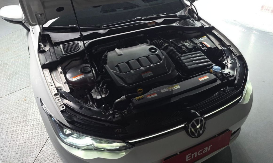 Volkswagen Golf 2.0 TDI Prestige, 2024