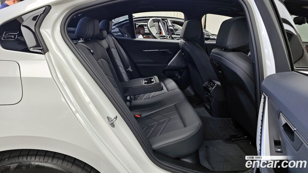 BMW 5-Series 520i M Sport, 2024