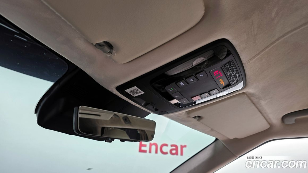 Kia Carnival 9-Seater Hi Limousine (Special Vehicle), 2025