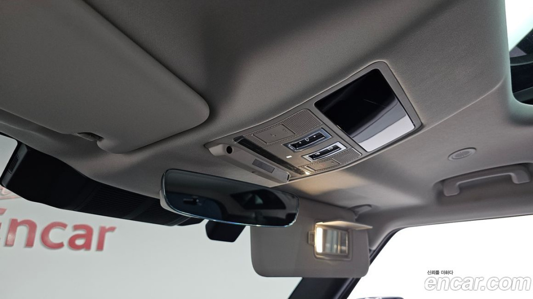 Land Rover Defender 110 D250 SE, 2023