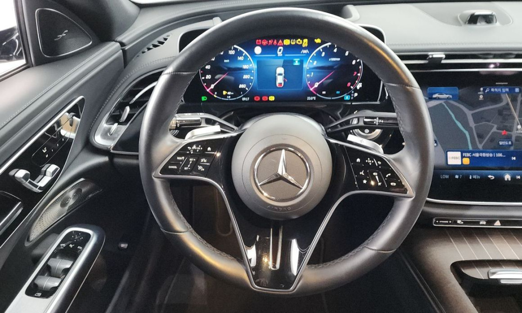 Mercedes-Benz E-Class E300 4MATIC Exclusive, 2024