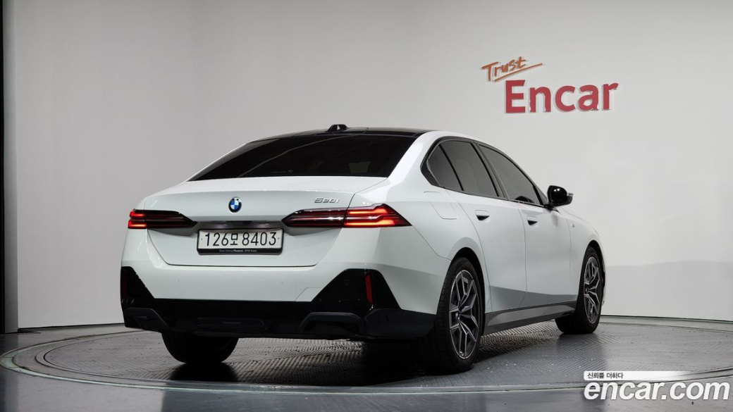 BMW 5-Series 520i M Sport, 2024