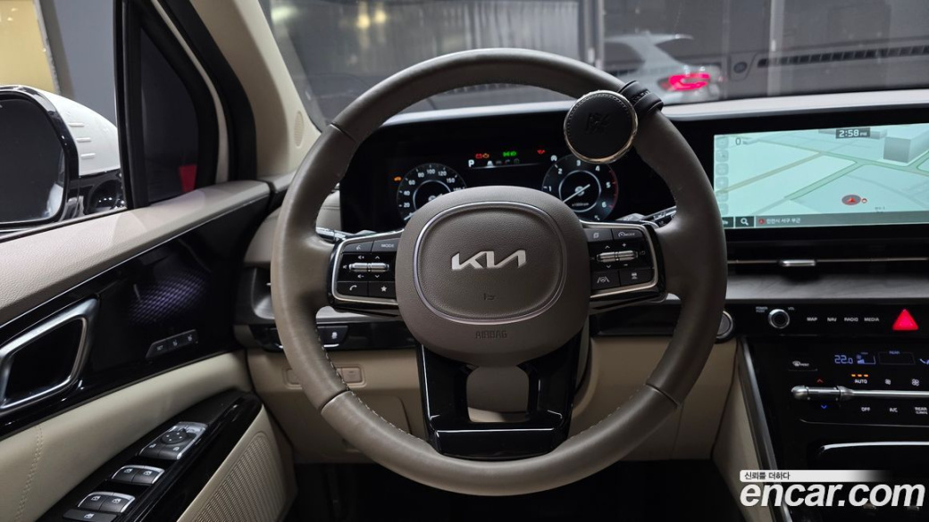 Kia Carnival 9-Seater Signature, 2023
