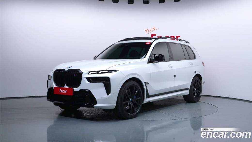 BMW X7 M60i xDrive M sport 6STR, 2025