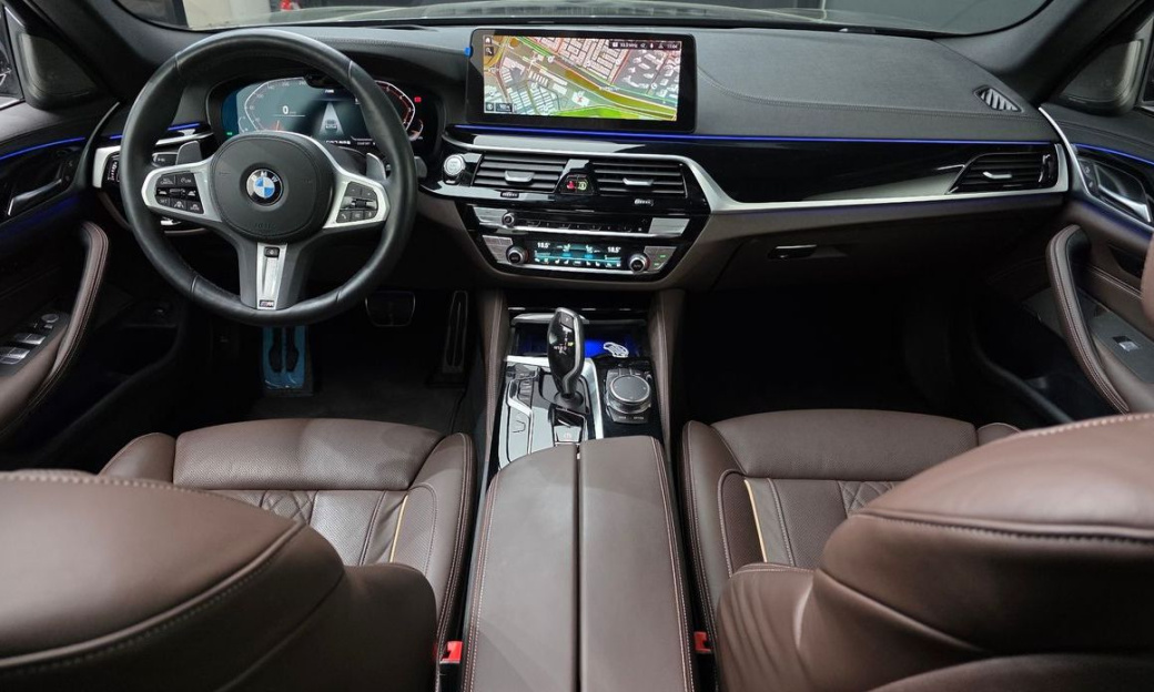 BMW 5-Series 530i M Sport Package, 2023