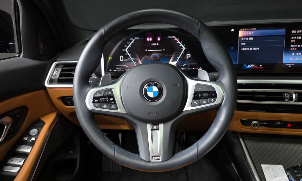 BMW 3-Series 320i M Sport, 2024