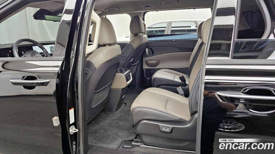 Kia Carnival 9-Seater Noblesse, 2024