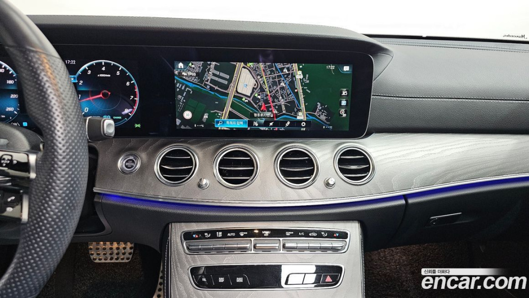 Mercedes-Benz E-Class E350 4MATIC AMG Line, 2022