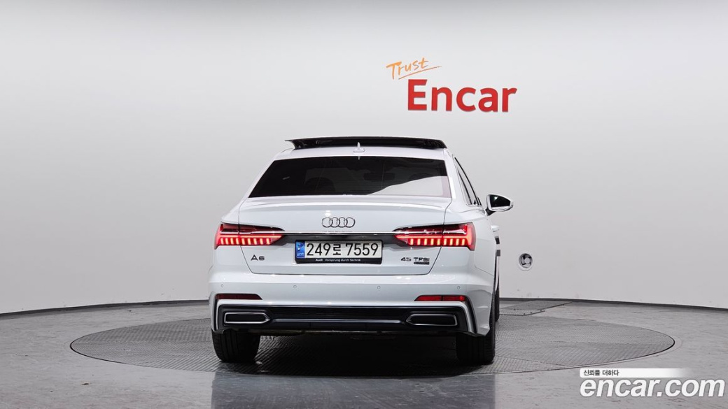 Audi A6 45 TFSI Quattro Premium, 2022