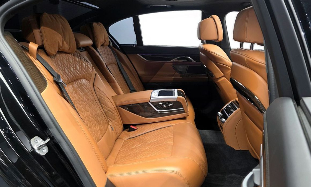 BMW 7-Series 730d xDrive Design Pure Excellence, 2022