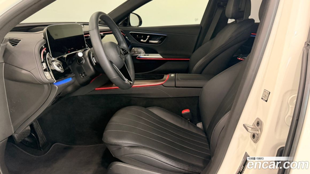 Mercedes-Benz E-Class E300 4MATIC Exclusive, 2024