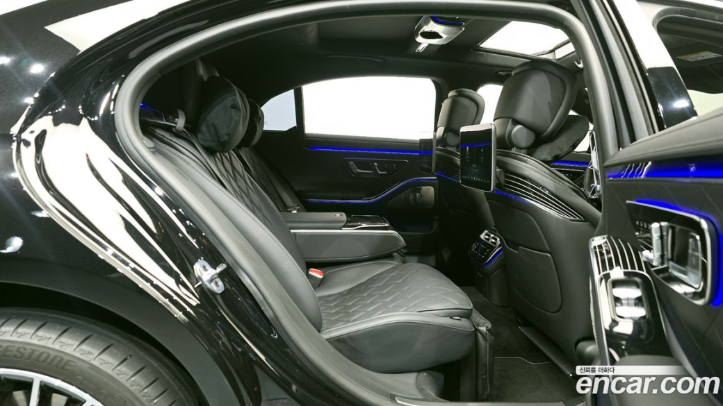 Mercedes-Benz S-Class S580L 4MATIC, 2025