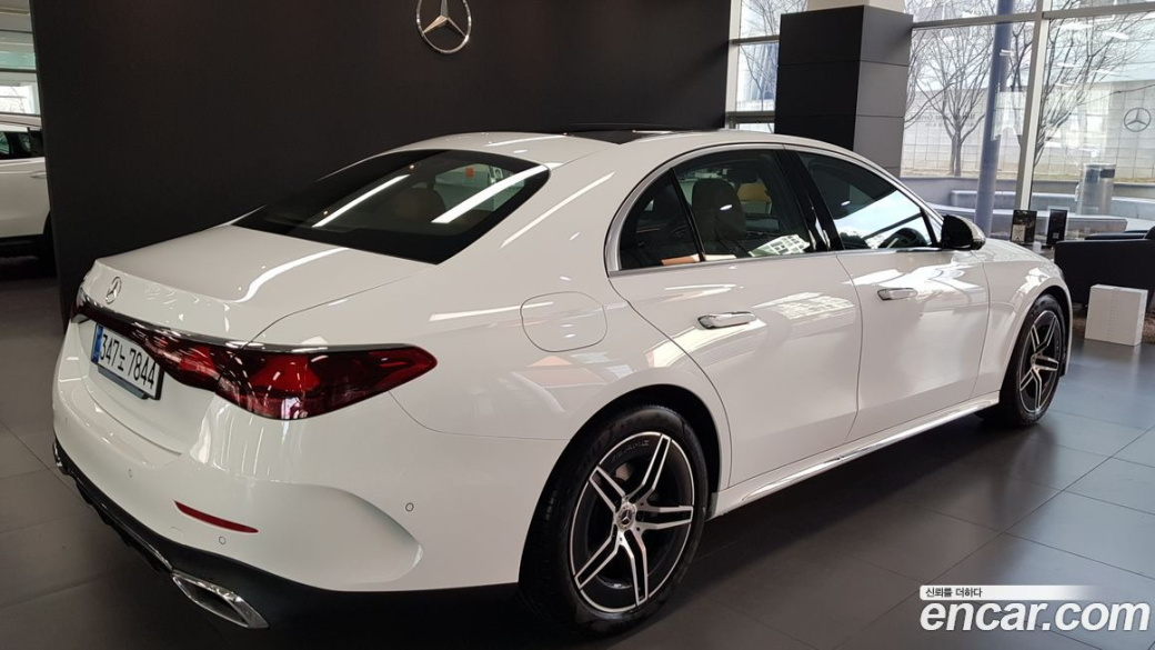 Mercedes-Benz E-Class E200 AMG Line, 2026