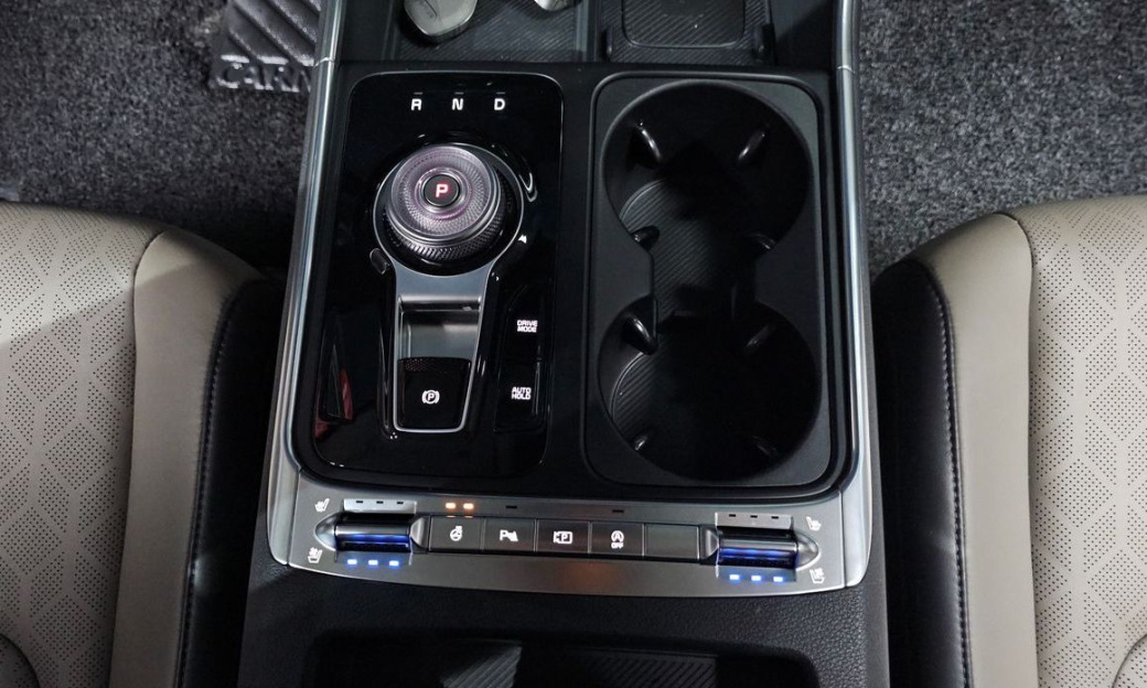 Kia Carnival 9-Seater Noblesse, 2024