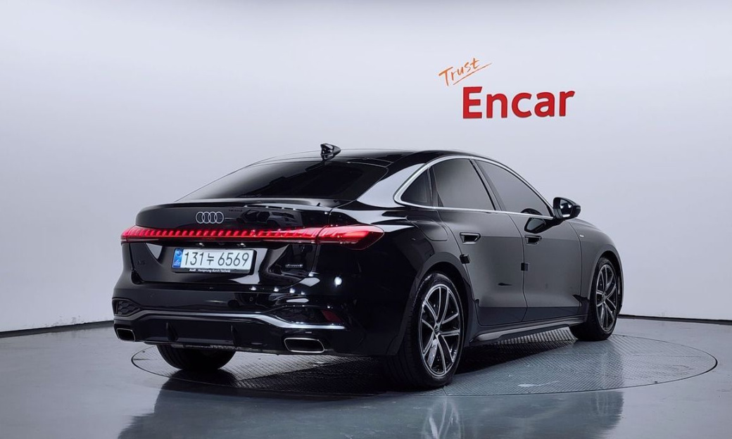 Audi A5 40 TFSI Quattro S Line, 2025