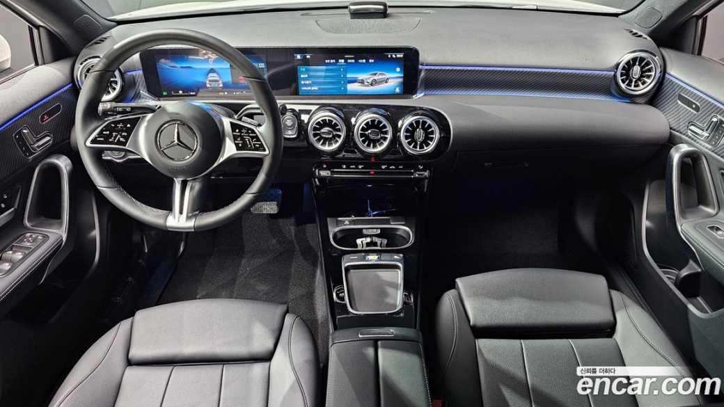 Mercedes-Benz A-Class A220 Hatchback, 2025