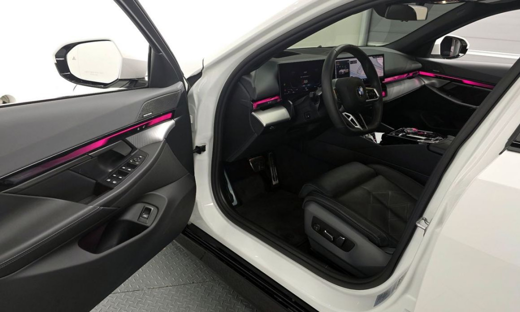 BMW 5-Series 530i xDrive M Sport, 2024