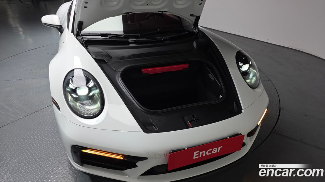 Porsche 911 Carrera 4 GTS Cabriolet, 2022
