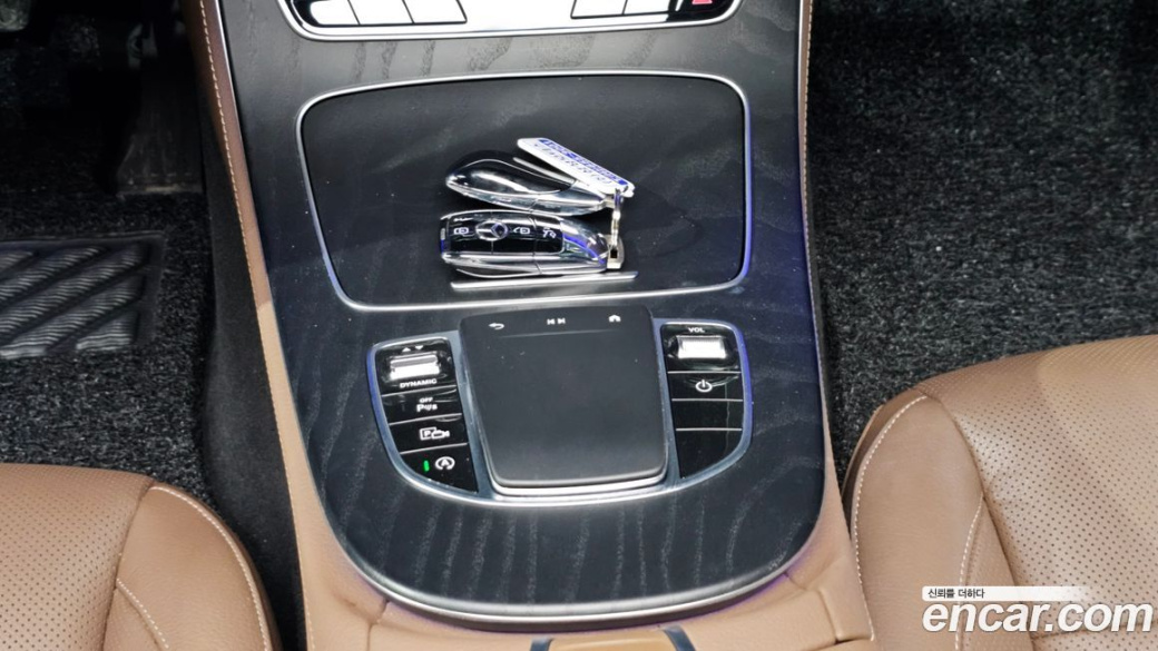 Mercedes-Benz E-Class E250 AMG Line, 2023