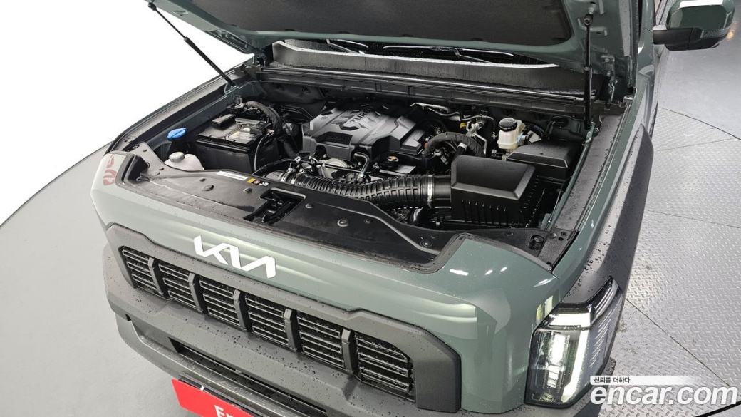 Kia Tasman 2.5T Gasoline 4WD, 2026