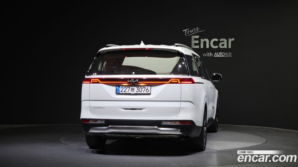 Kia Carnival 7-Seater Signature, 2023