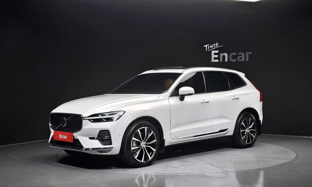 Volvo XC60 B6 Ultra Bright, 2024