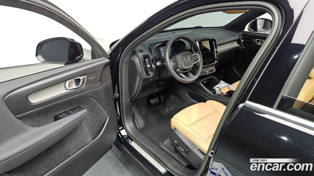 Volvo XC40 B4 Inscription, 2022