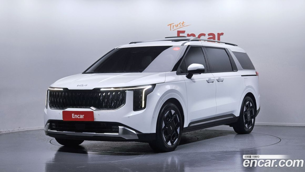 Kia Carnival 9-Seater Signature, 2024
