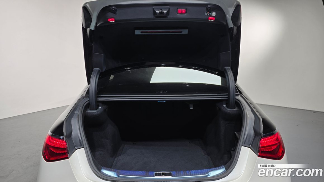 Mercedes-Benz S-Class Maybach S580 4MATIC, 2023