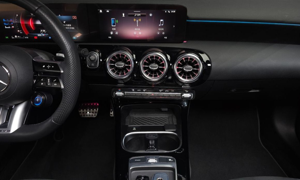 Mercedes-Benz A-Class AMG A35 4MATIC Sedan, 2024