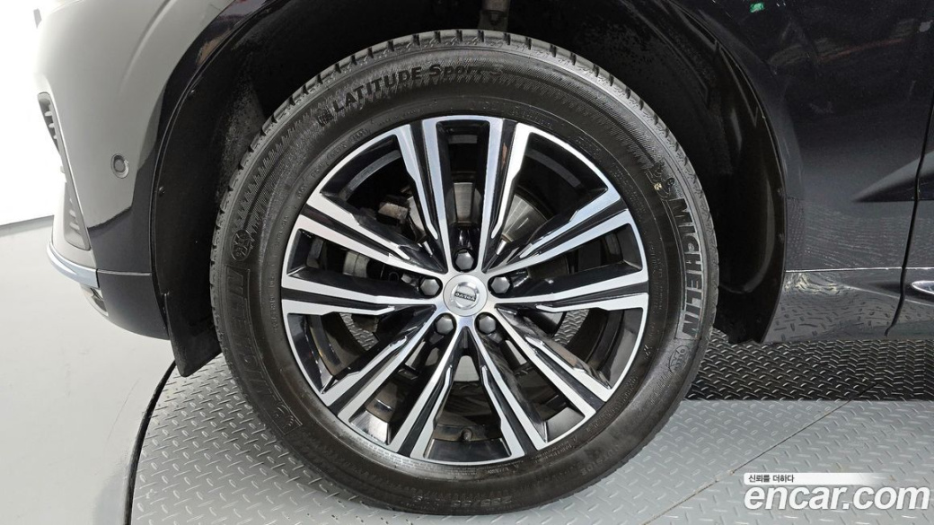 Volvo XC60 B5 Inscription, 2022