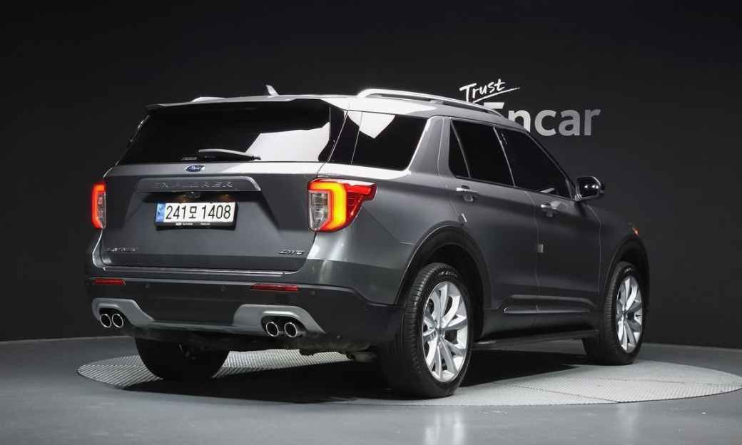 Ford Explorer 3.0 Platinum 4WD, 2022