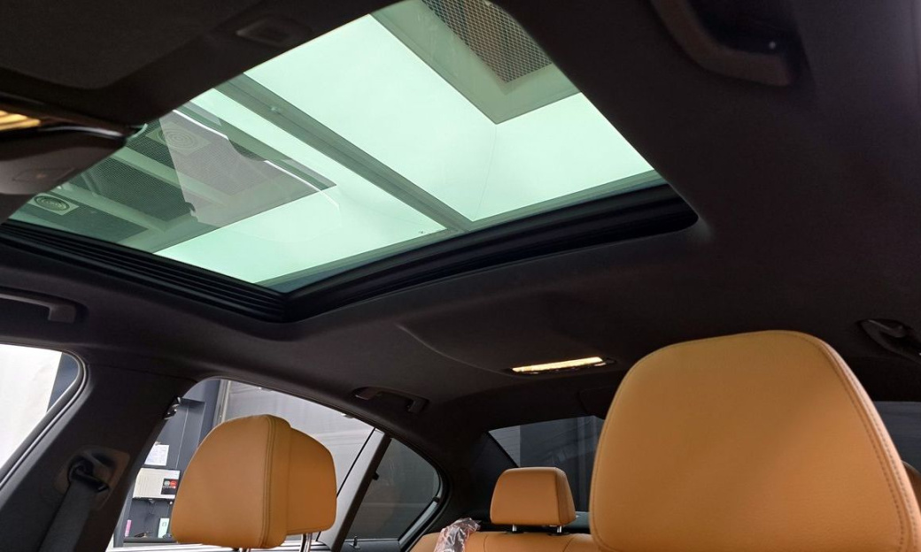 BMW 5-Series 520i M Sport, 2023