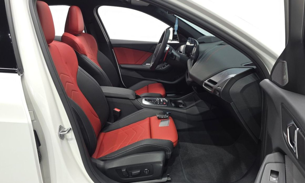 BMW 1-Series M135 xDrive, 2025
