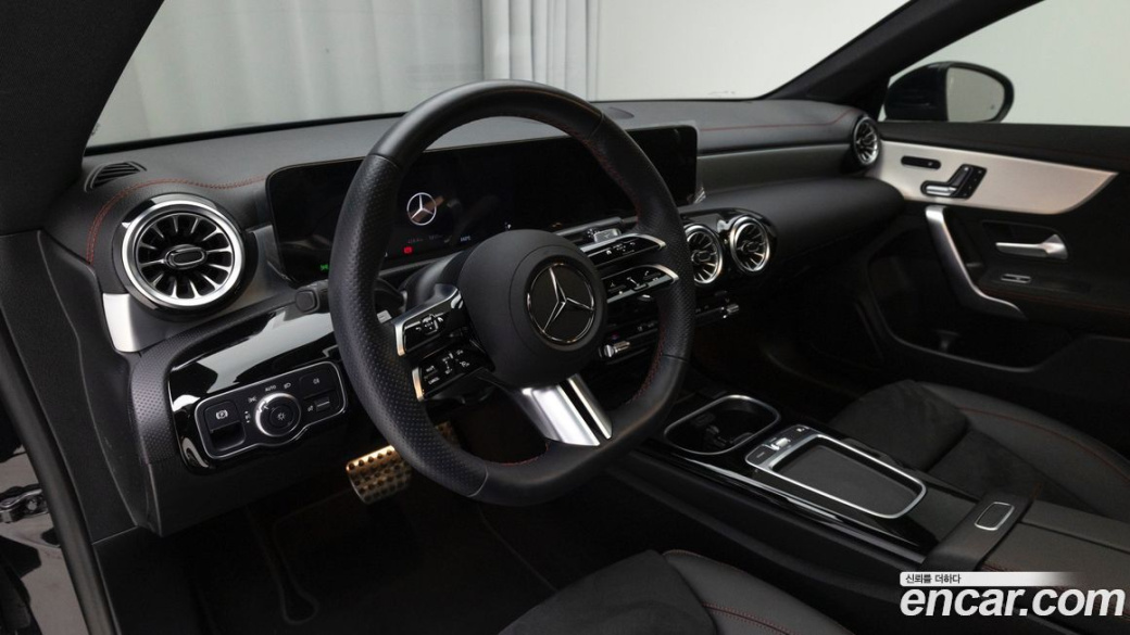 Mercedes-Benz CLA-Class CLA250 4MATIC, 2025