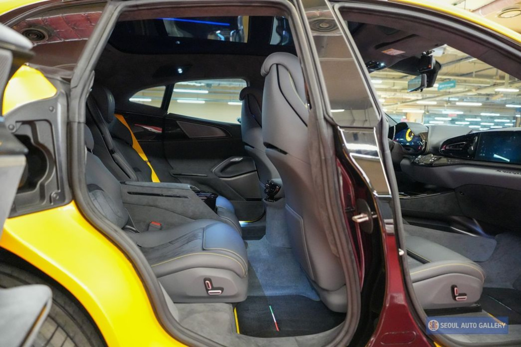 Ferrari Purosangue 6.5 V12, 2025