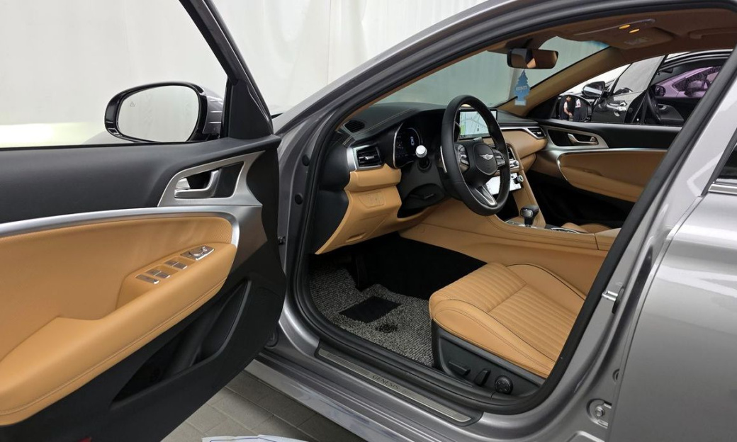 Genesis G70 Gasoline 2.5T 4WD, 2025