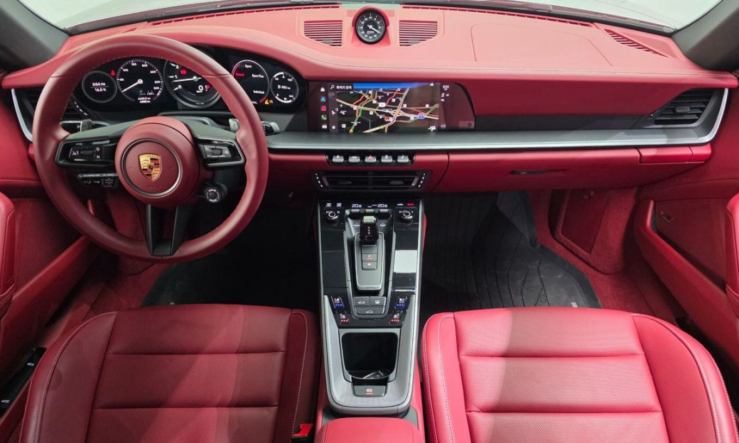 Porsche 911 Carrera, 2024