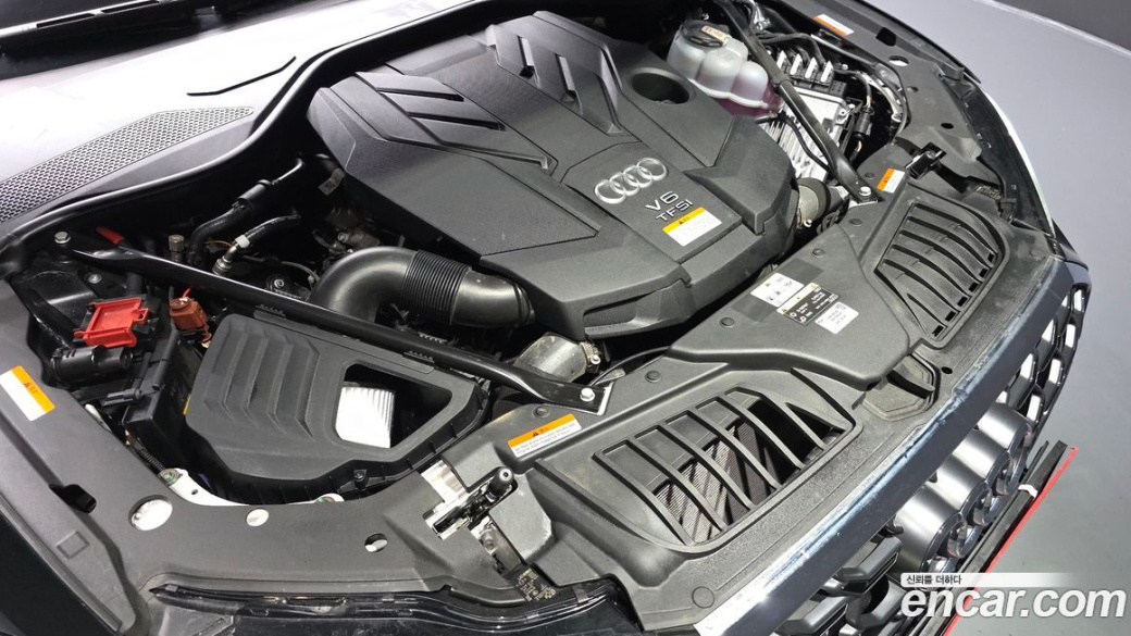 Audi A8 55 TFSI Quattro Premium LWB, 2023
