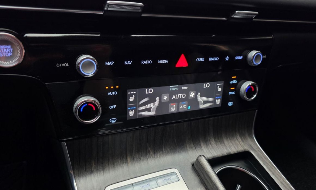 Genesis G80 Gasoline 2.5 Turbo AWD, 2025