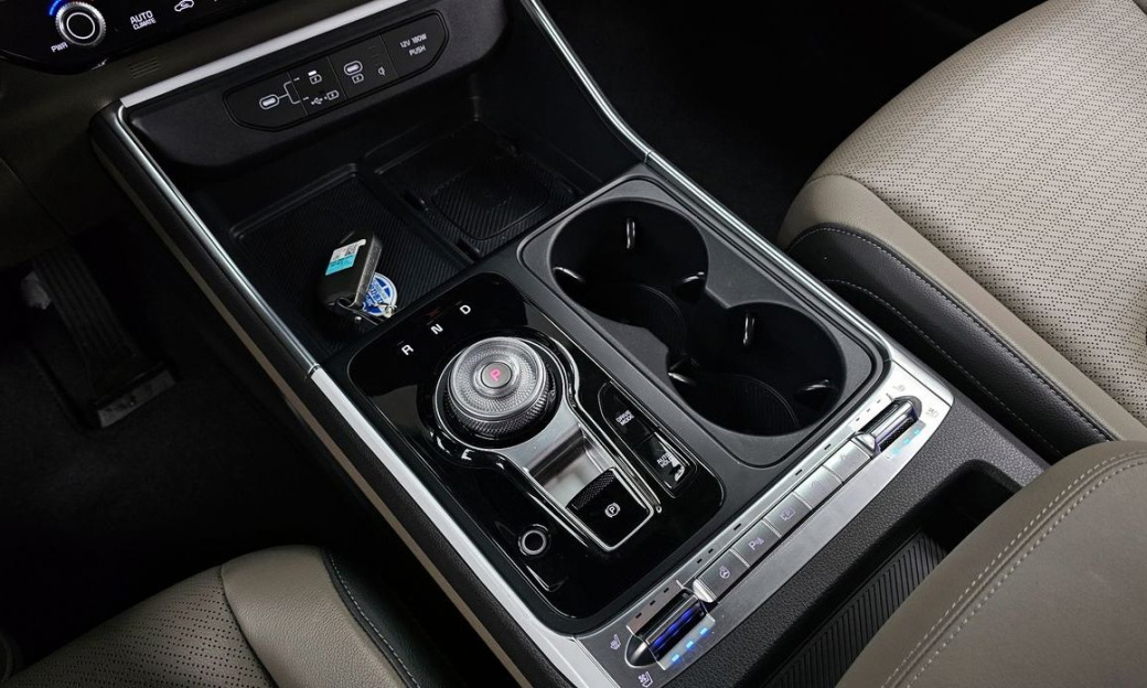 Kia Carnival 9-Seater Noblesse, 2024
