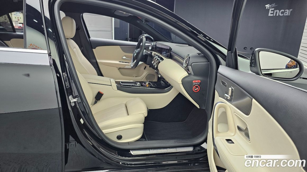 Mercedes-Benz A-Class A220 Sedan, 2025