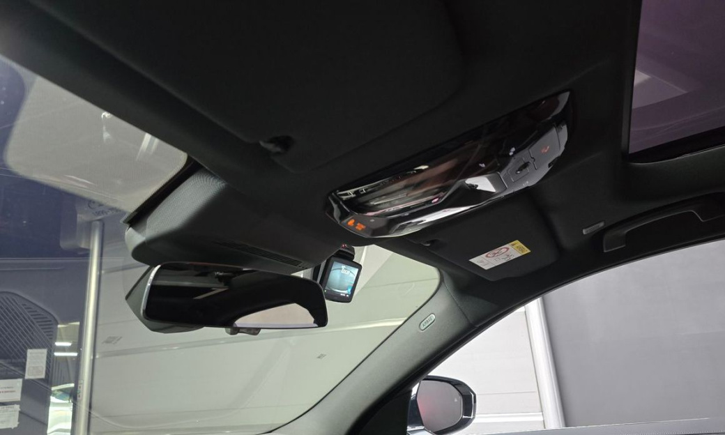 BMW 7-Series 740i xDrive M Sport, 2025