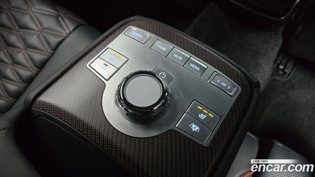 Genesis G80 Gasoline 2.5 Turbo AWD, 2025
