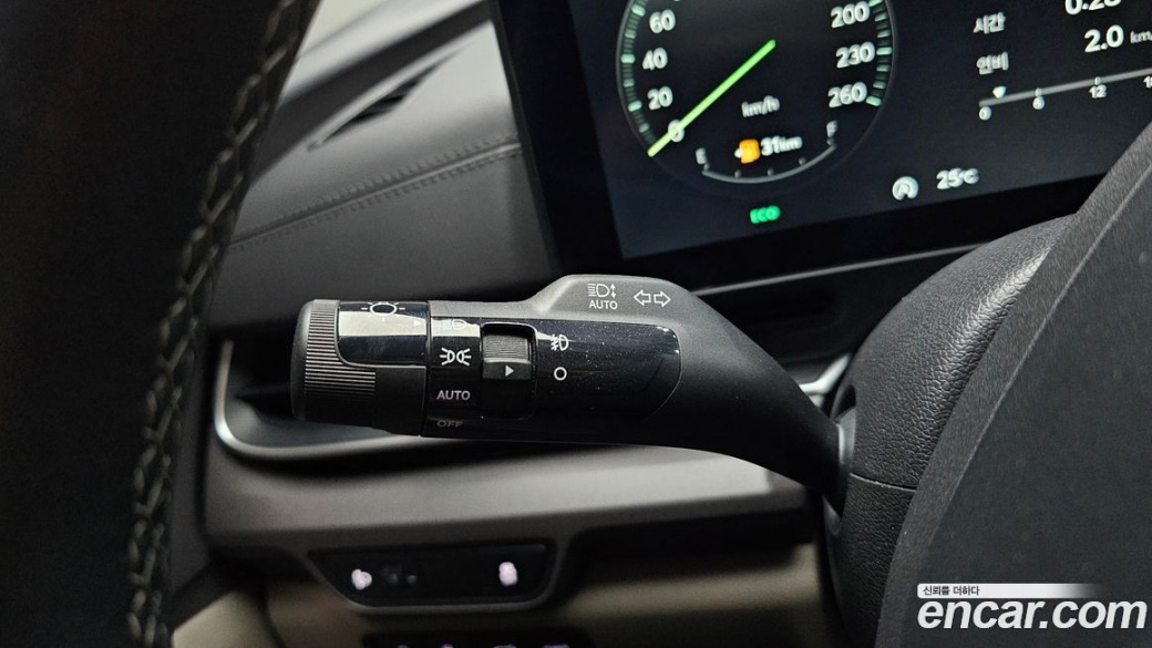 Kia Carnival 9-Seater Prestige, 2025